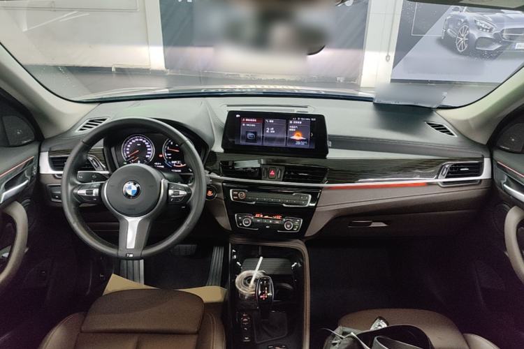 Used BMW X1 2022 Updated xDrive25Li Premium Edition Center Console