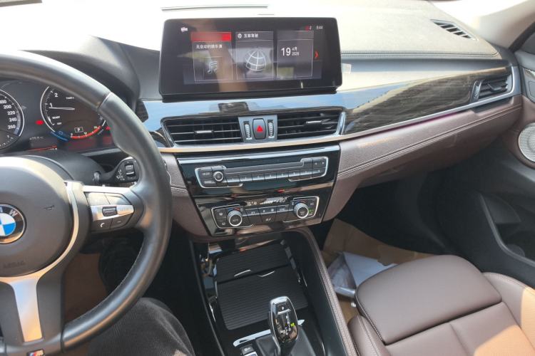 Used BMW X1 2022 xDrive25Li Luxury Model Center Console