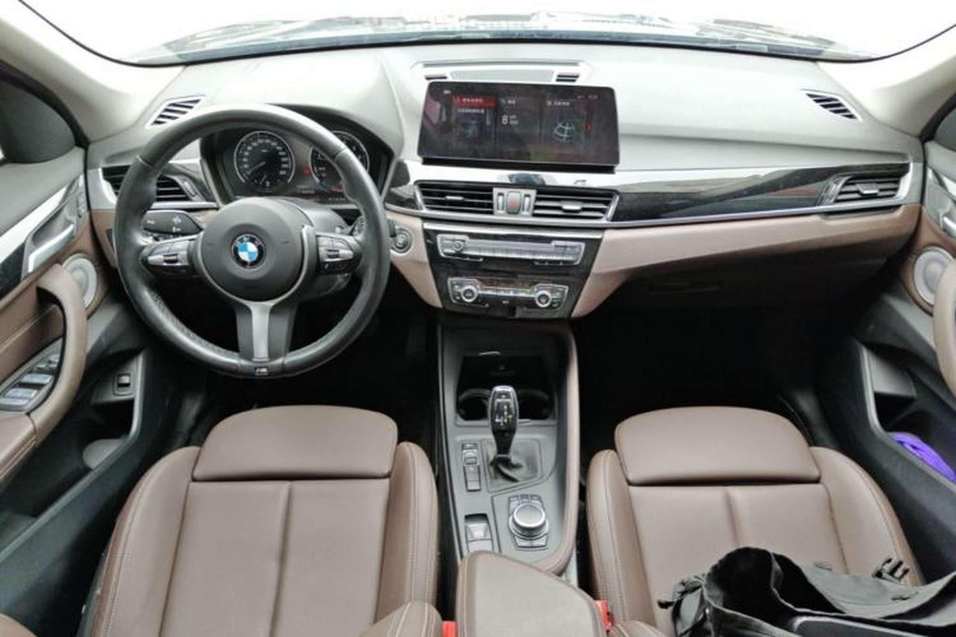 Used BMW X1 2022 sDrive25Li Leading Model Center Console