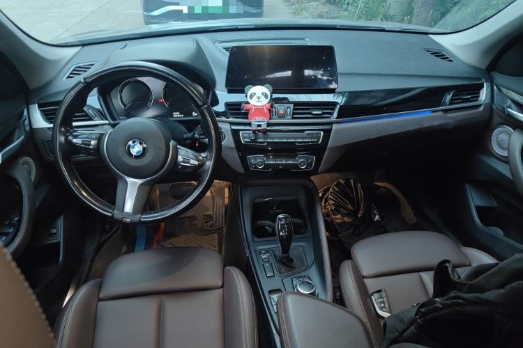 Used BMW X1 2022 sDrive25Li Leading Model Center Console