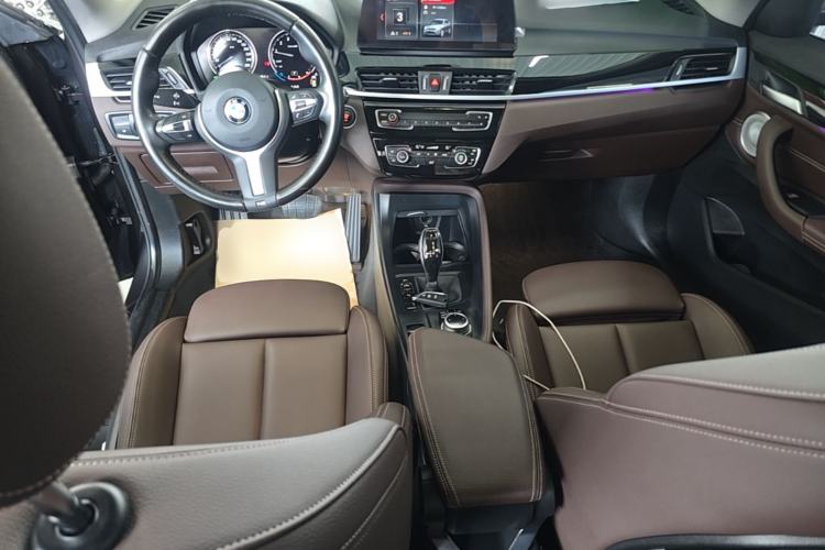 Used BMW X1 2022 sDrive25Li Leading Model Center Console