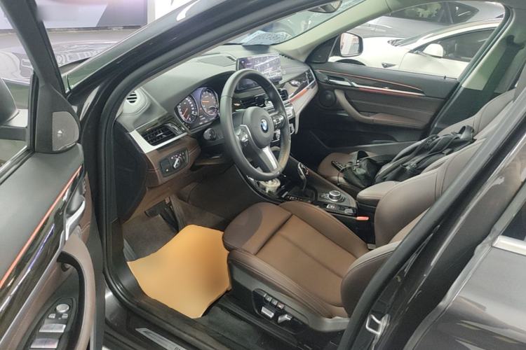 Used BMW X1 2022 Updated xDrive25Li Premium Edition Driver Seat
