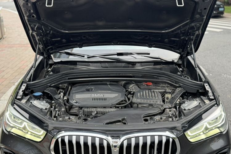 Used BMW X1 2022 sDrive20Li Fashion Model Engine Bay
