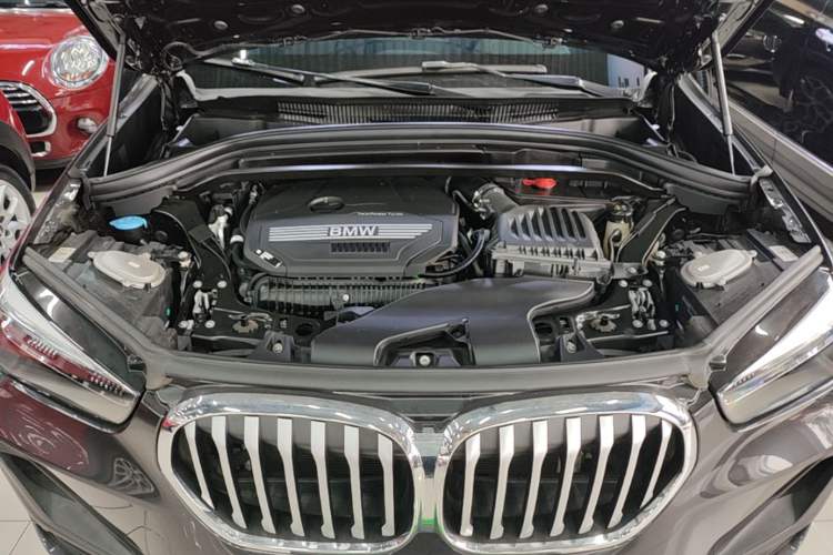 Used BMW X1 2022 sDrive25Li Leading Model Engine Bay