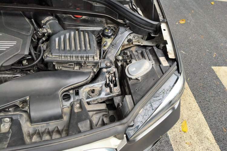 Used BMW X1 2022 sDrive20Li Fashion Model Engine Bay Left
