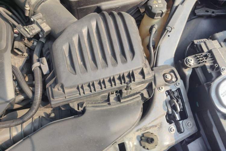 Used BMW X1 2022 sDrive25Li Leading Model Engine Bay Left
