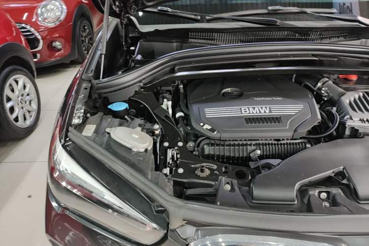 Used BMW X1 2022 sDrive25Li Leading Model Engine Bay Right