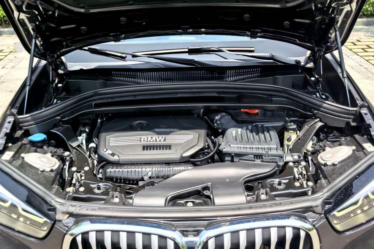 Used BMW X1 2022 sDrive25Li Leading Model Engine Bay