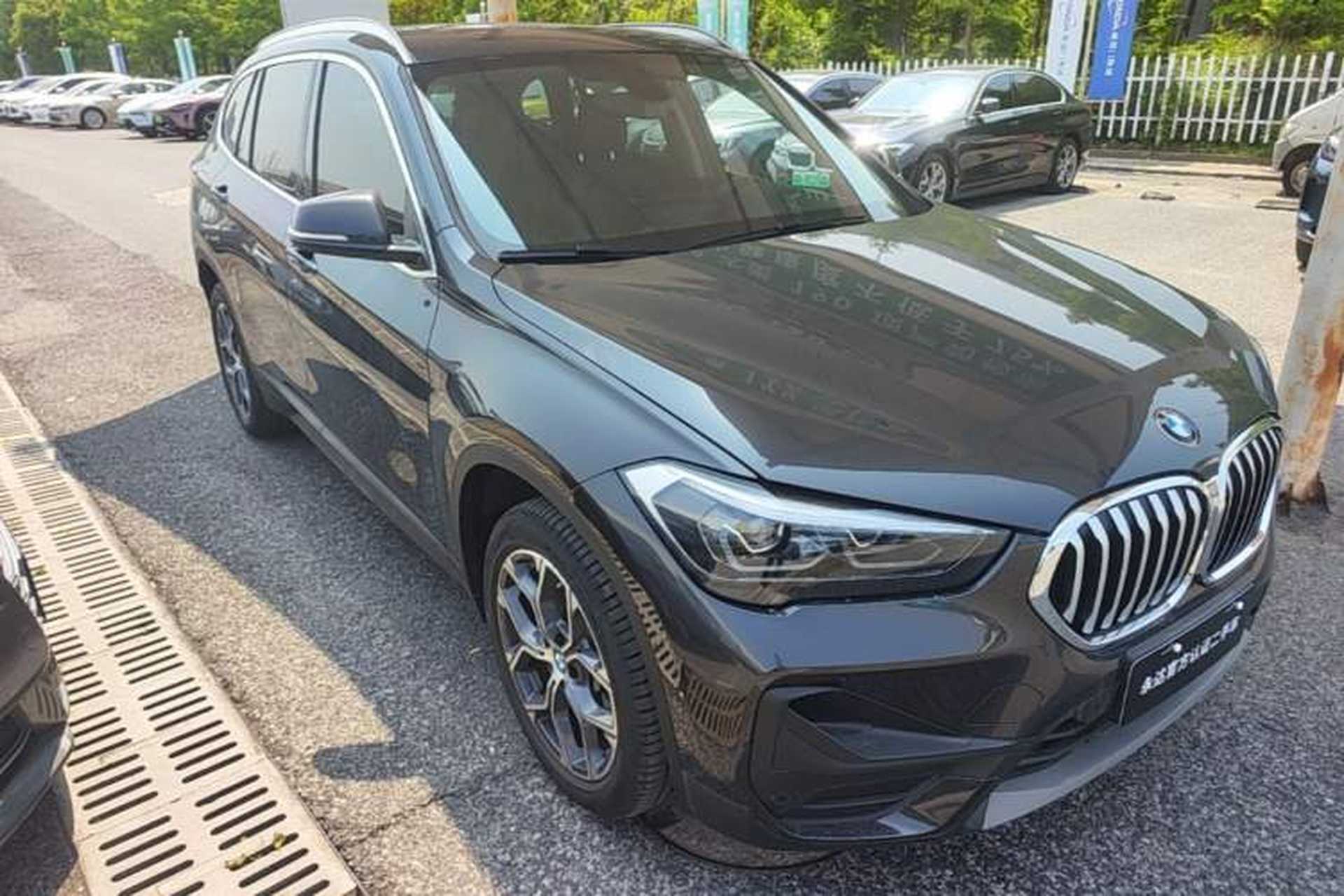 Used BMW X1 2022 sDrive25Li Leading Model Front Right 45 Deg