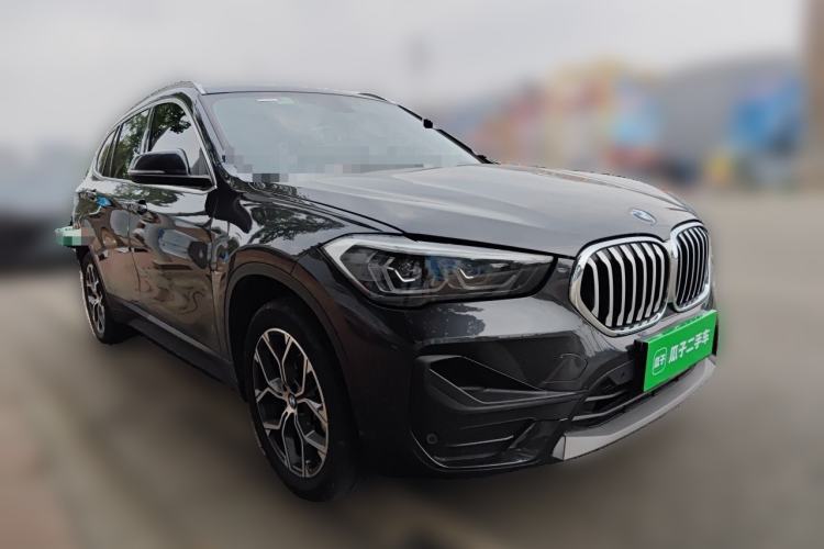 Used BMW X1 2022 sDrive25Li Leading Model Front Right 45 Deg