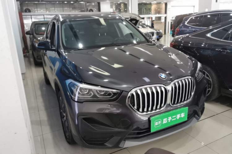 Used BMW X1 2022 sDrive25Li Leading Model Front Right 45 Deg