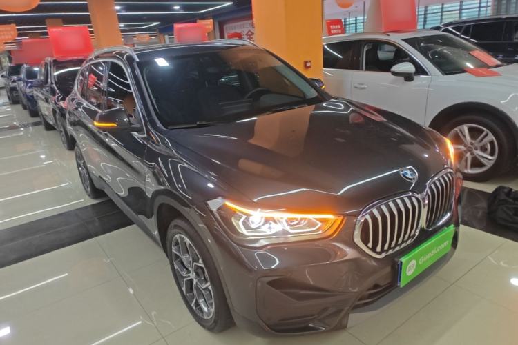Used BMW X1 2022 sDrive25Li Leading Model Front Right 45 Deg