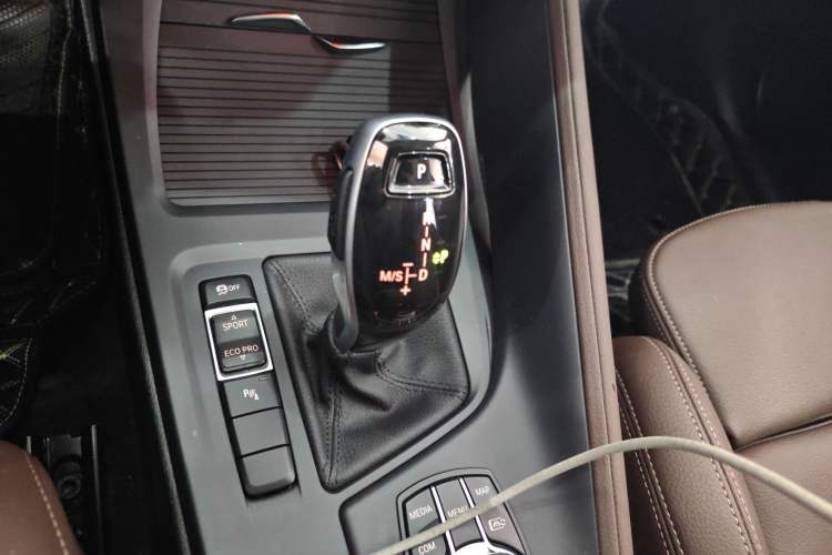 Used BMW X1 2022 sDrive25Li Leading Model Gear Lever