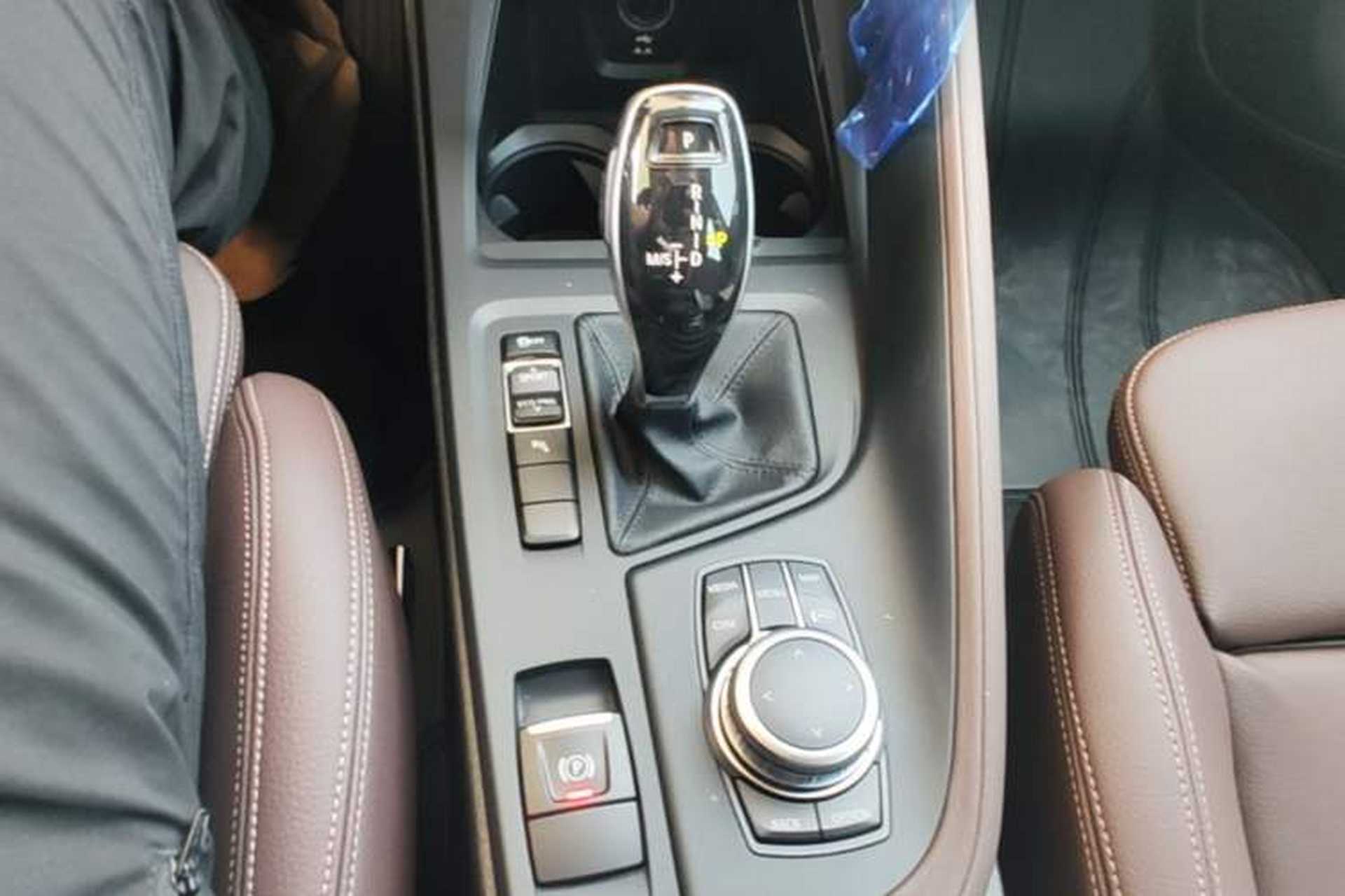 Used BMW X1 2022 sDrive25Li Leading Model Gear Lever