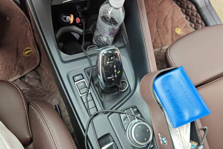 Used BMW X1 2022 sDrive25Li Leading Model Gear Lever