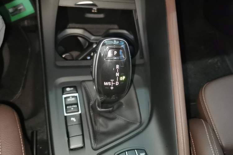 Used BMW X1 2022 sDrive25Li Leading Model Gear Lever