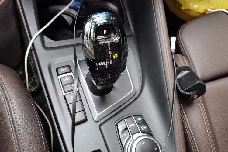 Used BMW X1 2022 sDrive25Li Leading Model Gear Lever