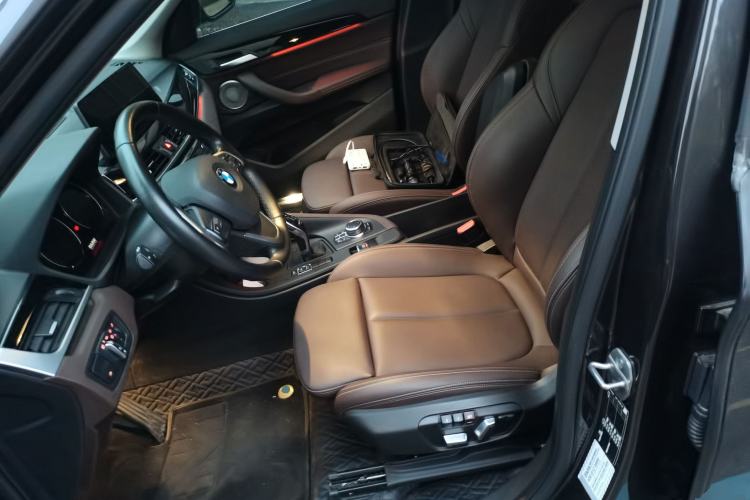 Used BMW X1 2022 sDrive20Li Fashion Model Left Front Seat