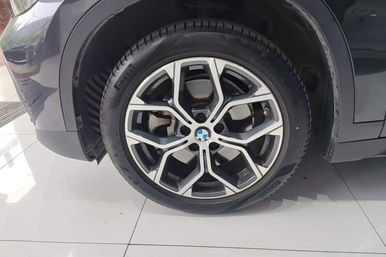 Used BMW X1 2022 sDrive25Li Leading Model Left Front Wheel Hub