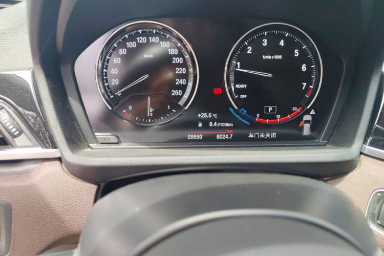 Used BMW X1 2022 sDrive25Li Leading Model Odometer Close Up