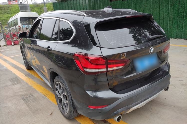 Used BMW X1 2022 sDrive20Li Fashion Model Rear Left 45 Deg