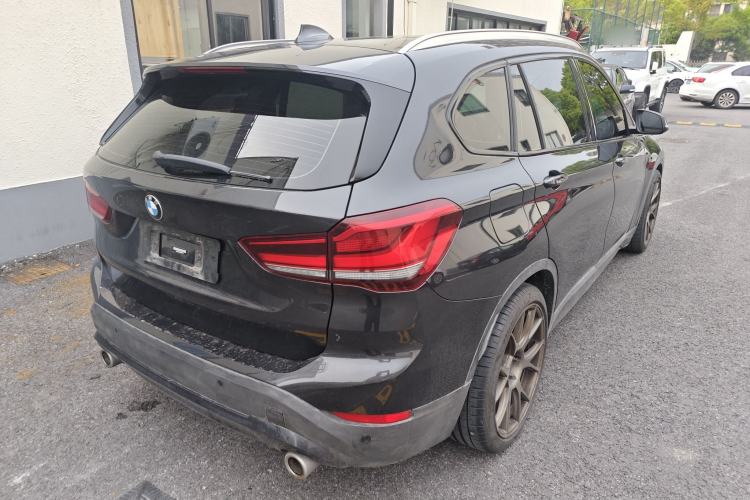 Used BMW X1 2022 sDrive25Li Leading Model Rear Right 45 Deg