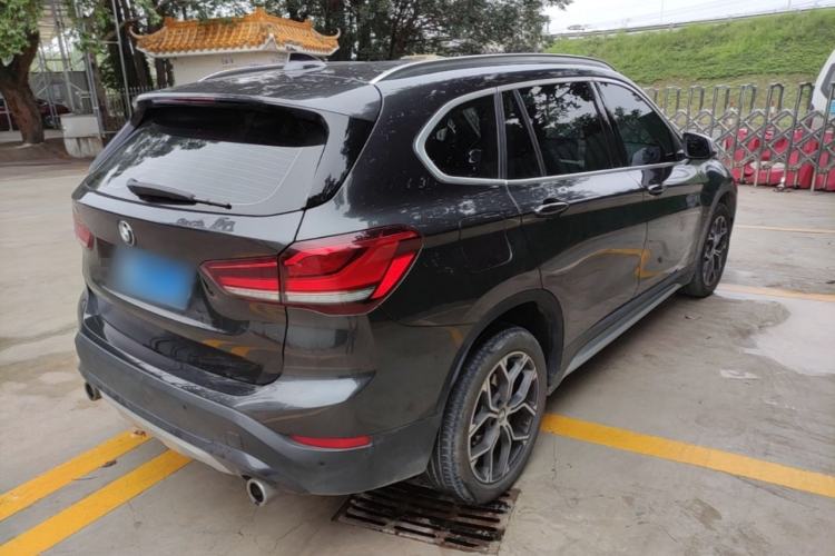 Used BMW X1 2022 sDrive20Li Fashion Model Rear Right 45 Deg
