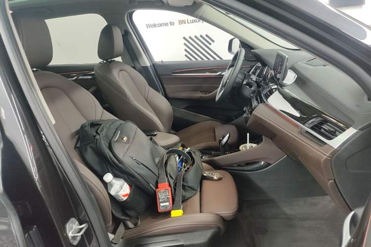 Used BMW X1 2022 Updated xDrive25Li Premium Edition Right Front Seat