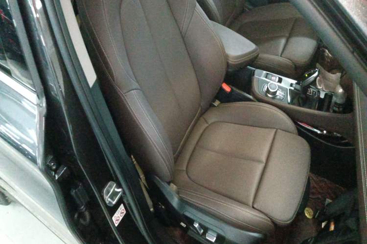 Used BMW X1 2022 xDrive25Li Luxury Model Right Front Seat