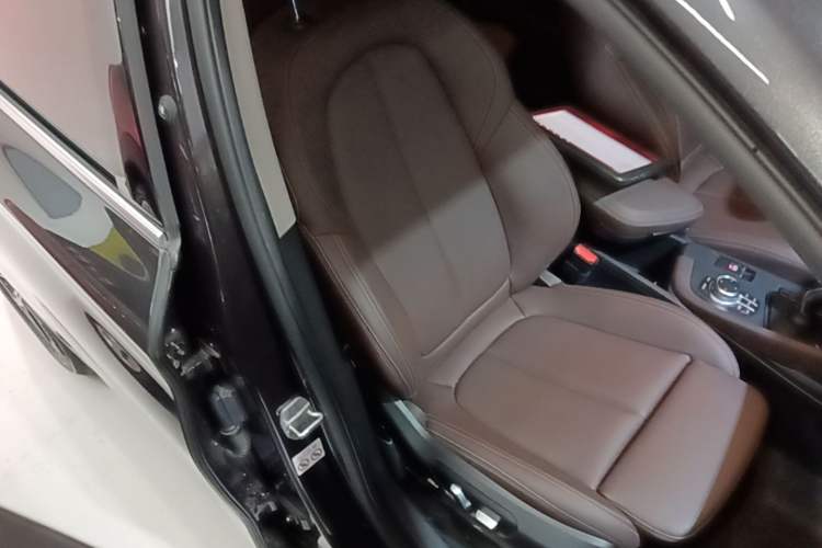 Used BMW X1 2022 sDrive25Li Leading Model Right Front Seat