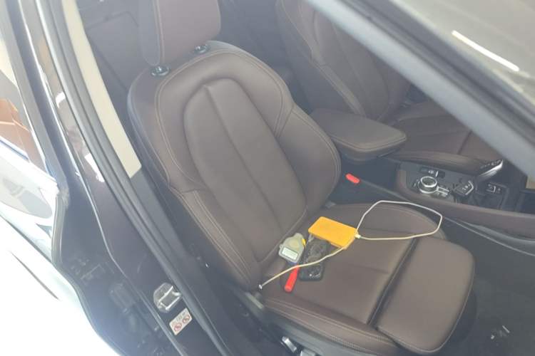 Used BMW X1 2022 sDrive25Li Leading Model Right Front Seat