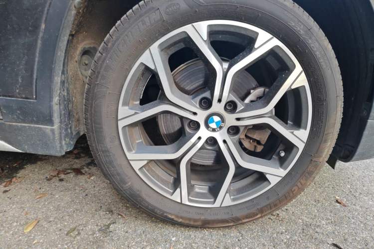 Used BMW X1 2022 sDrive20Li Fashion Model Right Front Wheel Hub