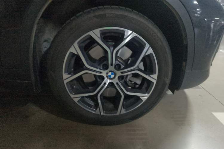 Used BMW X1 2022 sDrive25Li Leading Model Right Front Wheel Hub