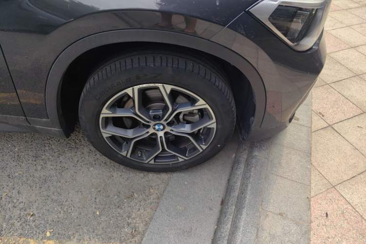 Used BMW X1 2022 sDrive25Li Leading Model Right Front Wheel Hub