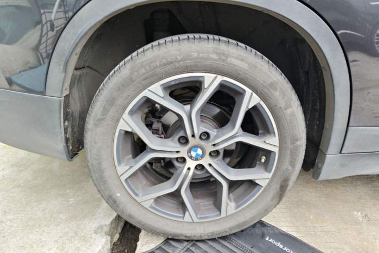 Used BMW X1 2022 sDrive25Li Leading Model Right Rear Wheel Hub