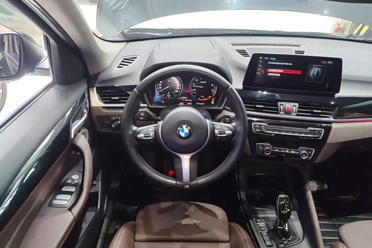 Used BMW X1 2022 sDrive25Li Leading Model Steering Wheel