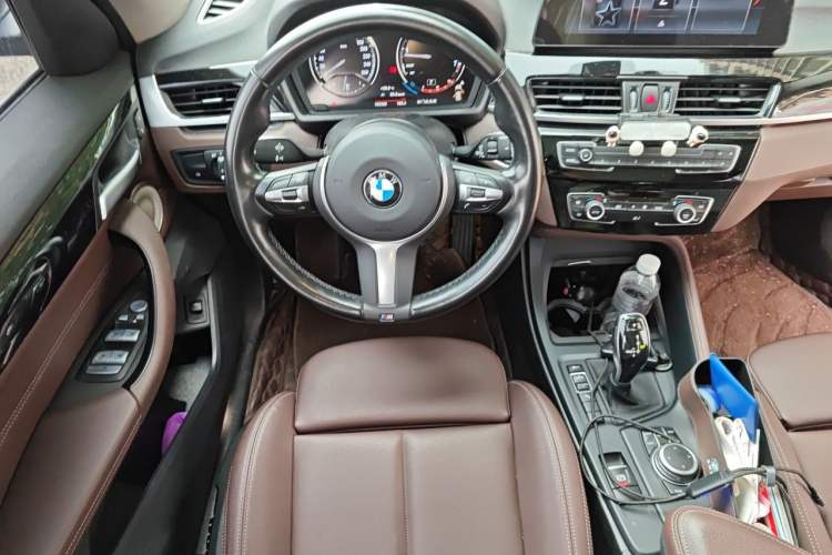 Used BMW X1 2022 sDrive25Li Leading Model Steering Wheel