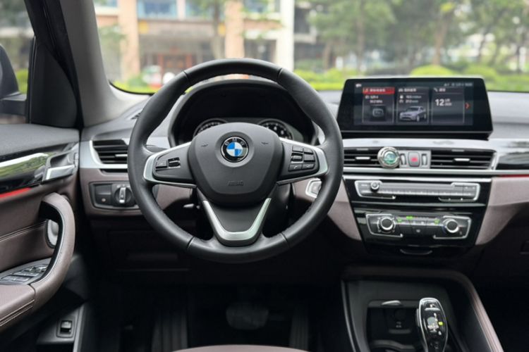 Used BMW X1 2022 sDrive20Li Fashion Model Steering Wheel