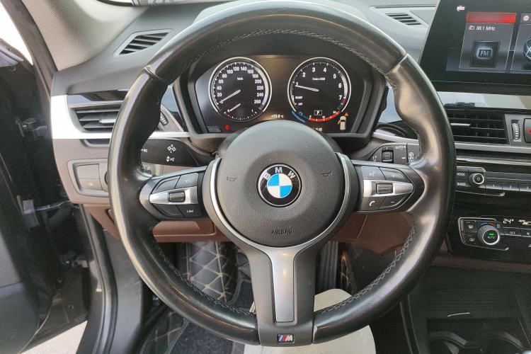 Used BMW X1 2022 sDrive25Li Leading Model Steering Wheel