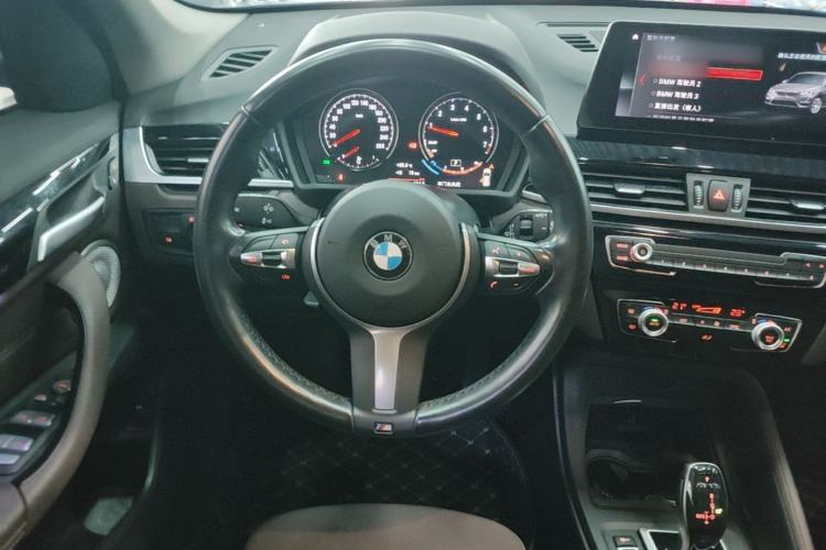 Used BMW X1 2022 sDrive25Li Leading Model Steering Wheel