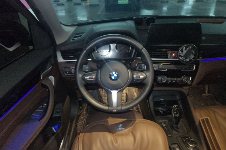 Used BMW X1 2022 sDrive25Li Leading Model Steering Wheel