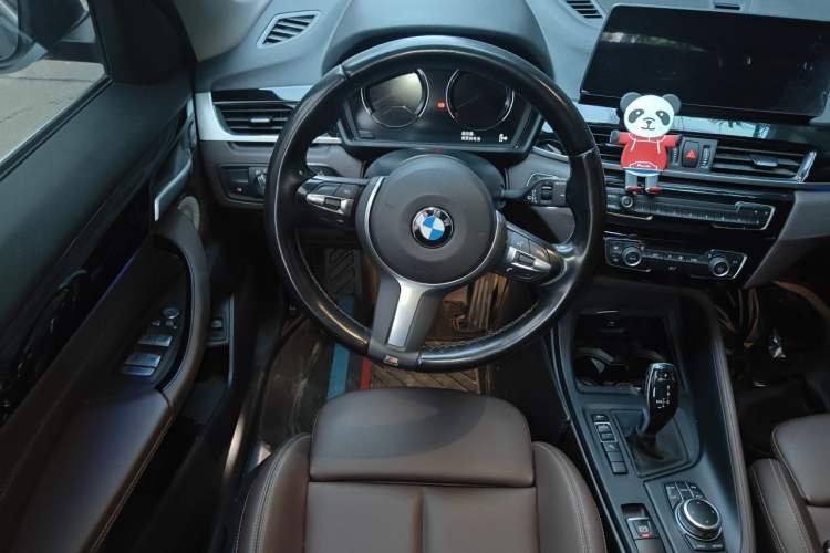 Used BMW X1 2022 sDrive25Li Leading Model Steering Wheel