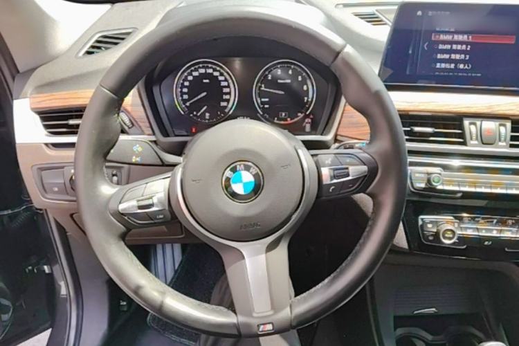 Used BMW X1 2022 sDrive25Li Leading Model Steering Wheel