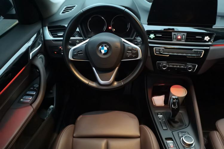 Used BMW X1 2022 sDrive20Li Fashion Model Steering Wheel