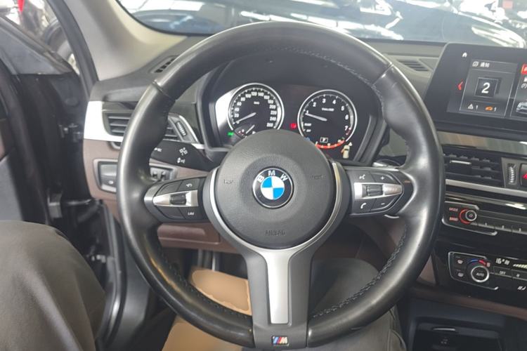 Used BMW X1 2022 sDrive25Li Leading Model Steering Wheel