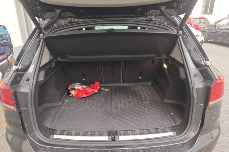 Used BMW X1 2022 sDrive25Li Leading Model Trunk