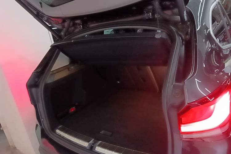 Used BMW X1 2022 sDrive25Li Leading Model Trunk