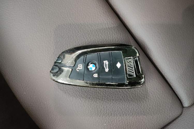 Used BMW X1 2022 Updated xDrive25Li Premium Edition Vehicle Key