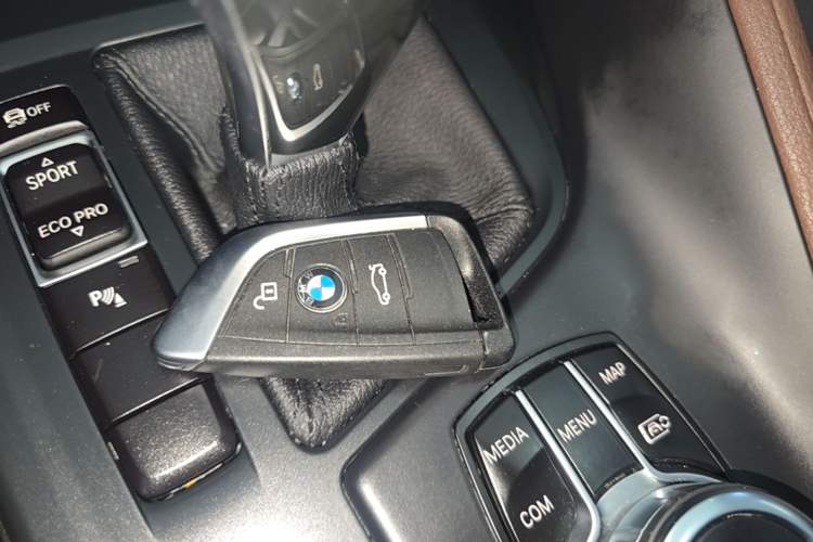 Used BMW X1 2022 sDrive25Li Leading Model Vehicle Key