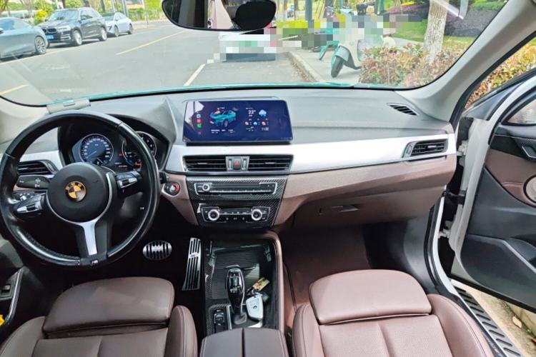 Used BMW X1 2022 sDrive25Li Leading Model Center Console